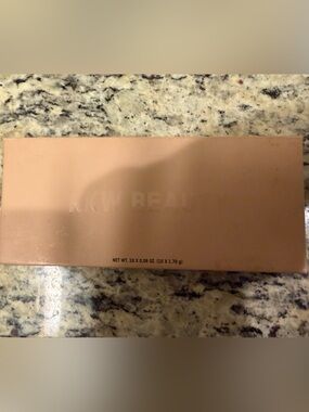 KKW Beauty Rose Beige Eyeshadow Palette